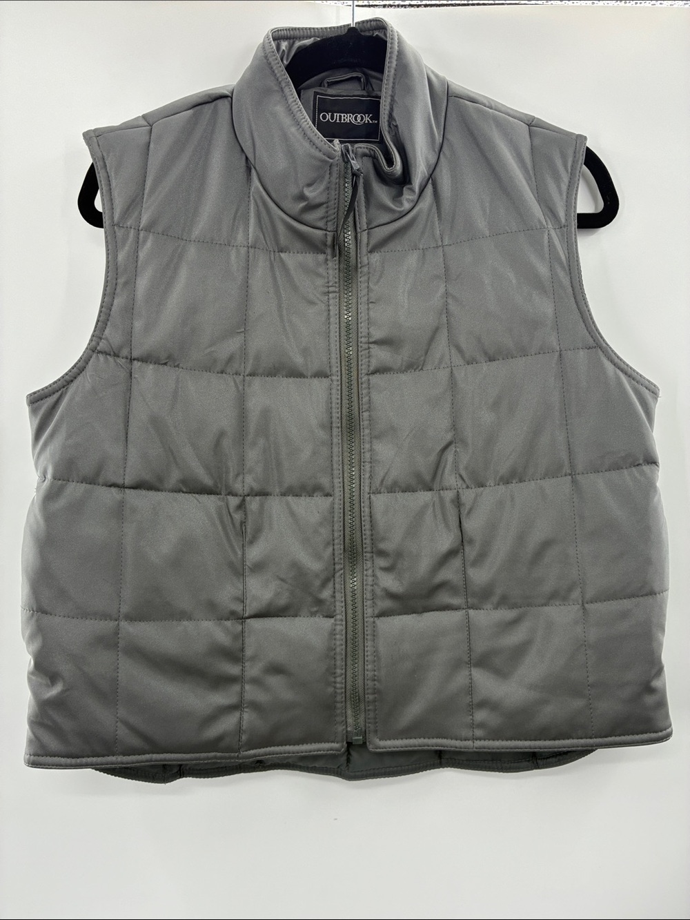Outbrook Quilted Sleeveless Vest - Gray Black shimmer size Small